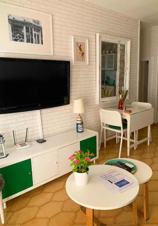 Agata Apartment เบนัลมาเดนา ภายนอก รูปภาพ